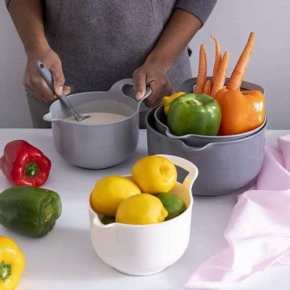 Enchanté Cook With Color Mixing Bowls , 4 Piece Nesting Plastic Bowls With Pour - Picture 2 of 4